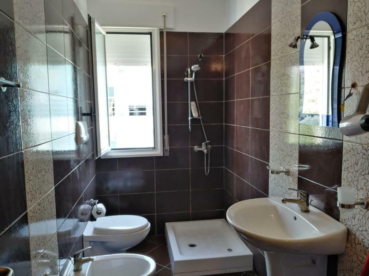 Residence Giulia Vlorë 外观 照片